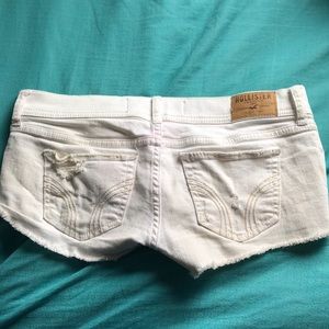 White hollister short size 26